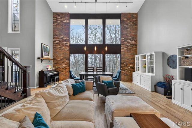 1645 Trotting Trail Road, Clarkson Valley, MO 63005