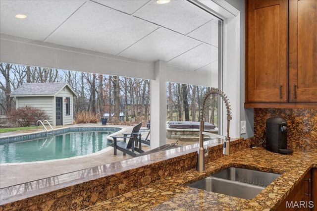 1645 Trotting Trail Road, Clarkson Valley, MO 63005