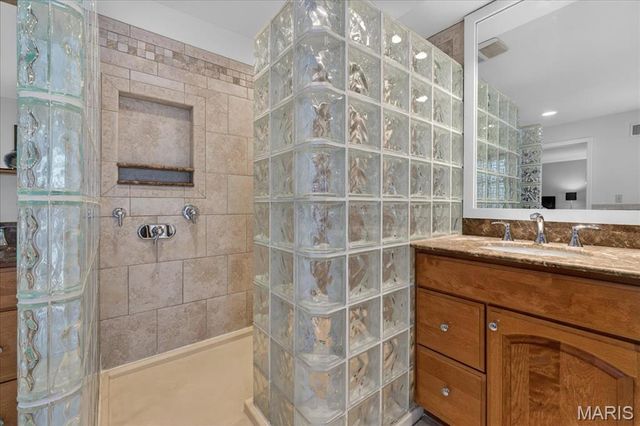 1645 Trotting Trail Road, Clarkson Valley, MO 63005