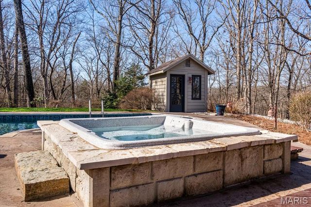 1645 Trotting Trail Road, Clarkson Valley, MO 63005