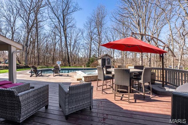 1645 Trotting Trail Road, Clarkson Valley, MO 63005