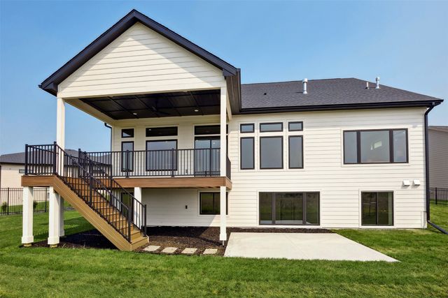 8236 Mahon Court, Johnston, IA 50131