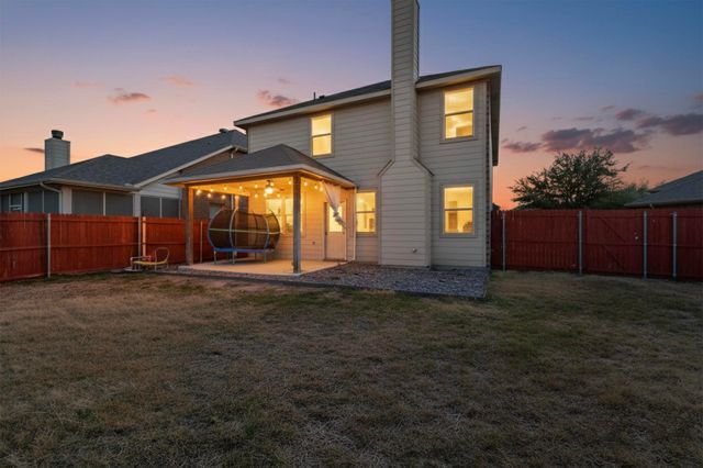 5512 Grenada Drive, Fort Worth, TX 76119