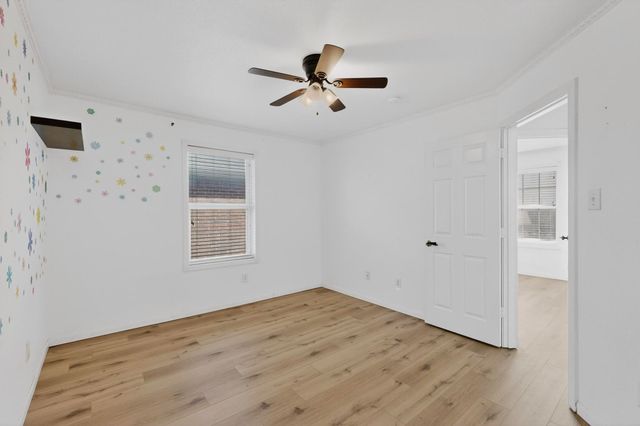 5512 Grenada Drive, Fort Worth, TX 76119