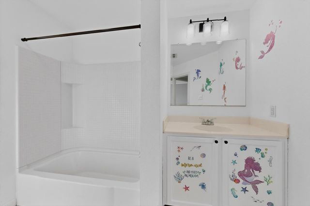 5512 Grenada Drive, Fort Worth, TX 76119