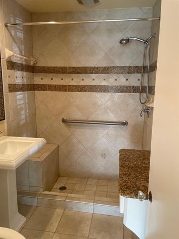 1750 Wroxton Court, Houston, TX 77005