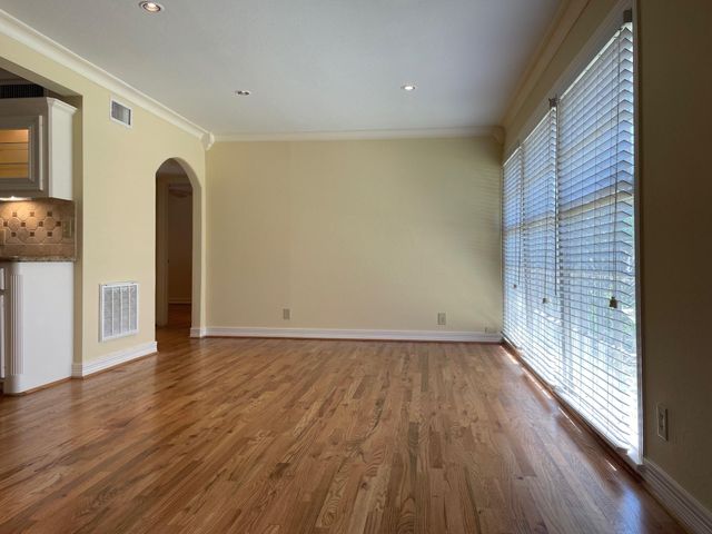 1750 Wroxton Court, Houston, TX 77005