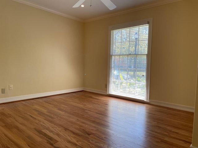 1750 Wroxton Court, Houston, TX 77005