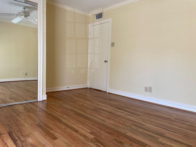 1750 Wroxton Court, Houston, TX 77005