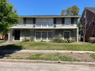 1750 Wroxton Court, Houston, TX 77005