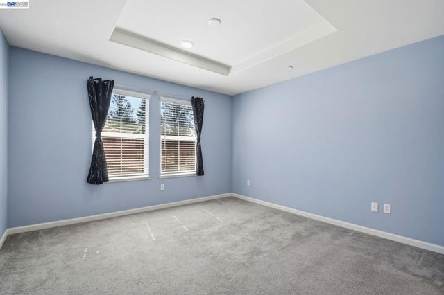 102 Fanuncio Ln, Hayward, CA 94544