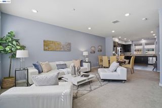 102 Fanuncio Ln, Hayward, CA 94544