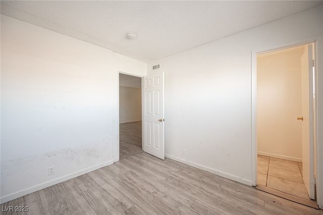 2913 Stewart Avenue, Las Vegas, NV 89101