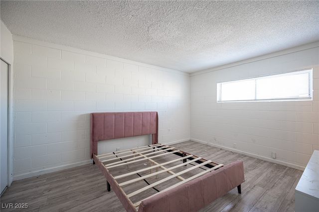 2913 Stewart Avenue, Las Vegas, NV 89101