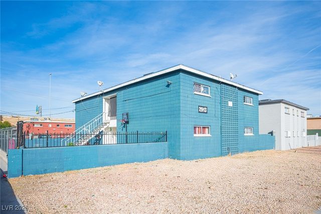 2913 Stewart Avenue, Las Vegas, NV 89101