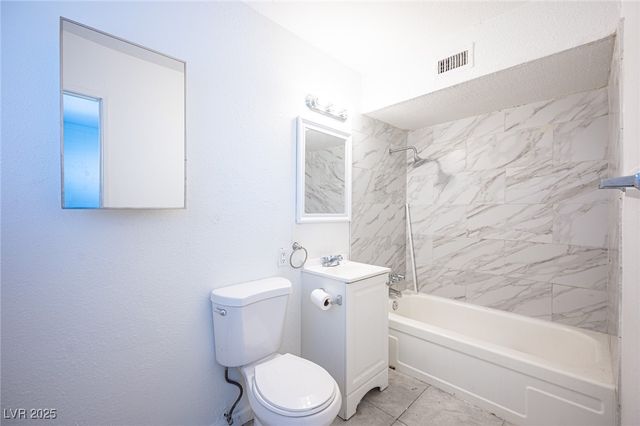 2913 Stewart Avenue, Las Vegas, NV 89101