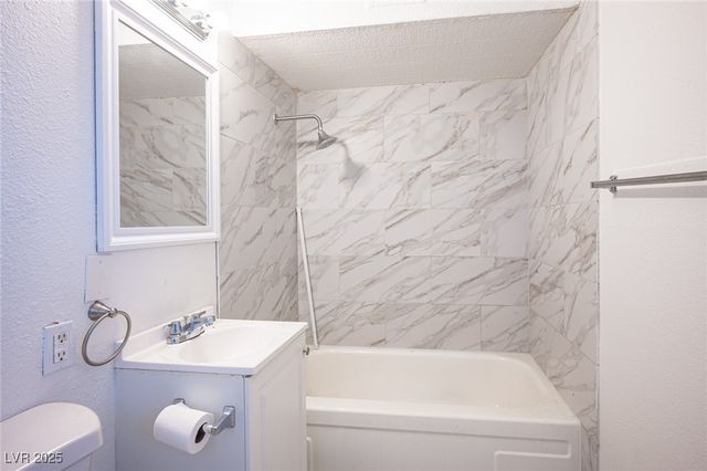 2913 Stewart Avenue, Las Vegas, NV 89101