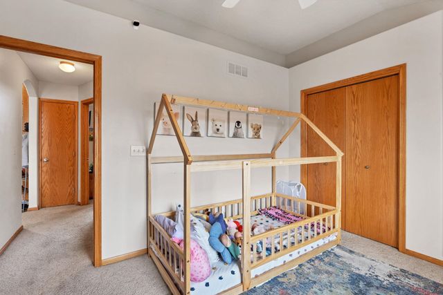 3014 N Brush Creek Cir, Wichita, KS 67205