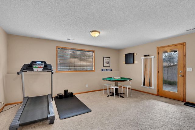 3014 N Brush Creek Cir, Wichita, KS 67205