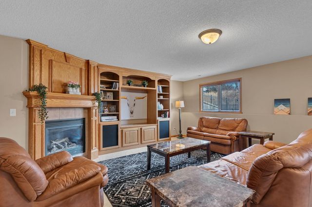 3014 N Brush Creek Cir, Wichita, KS 67205