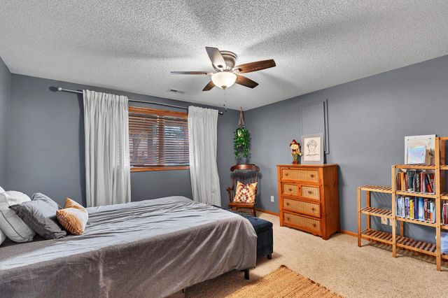 3014 N Brush Creek Cir, Wichita, KS 67205