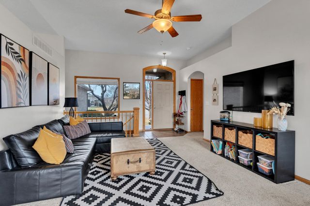 3014 N Brush Creek Cir, Wichita, KS 67205