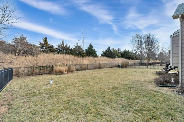 3014 N Brush Creek Cir, Wichita, KS 67205