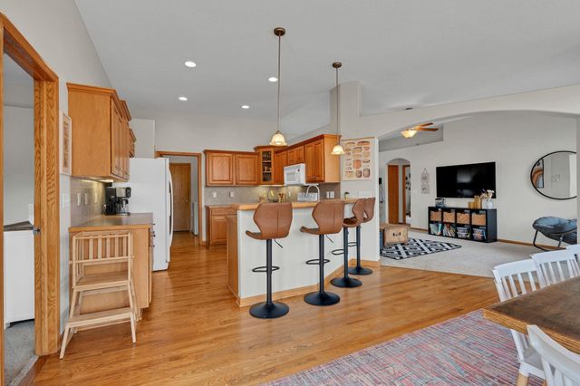 3014 N Brush Creek Cir, Wichita, KS 67205