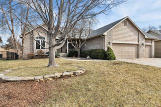 3014 N Brush Creek Cir, Wichita, KS 67205