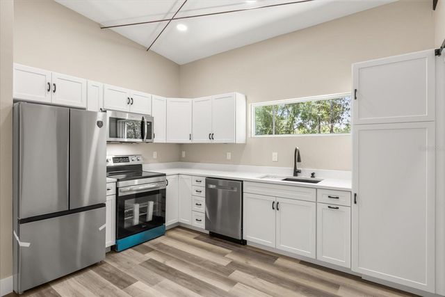 10408 W LARCHWOOD STREET, Homosassa, FL 34448