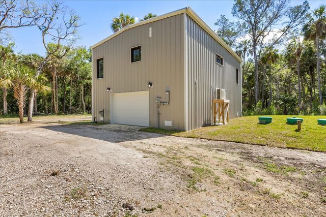 10408 W LARCHWOOD STREET, Homosassa, FL 34448