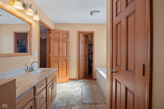 1605 Sutton Street, Alexandria, IN 46001