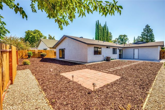 921 Player Lane, Paso Robles, CA 93446