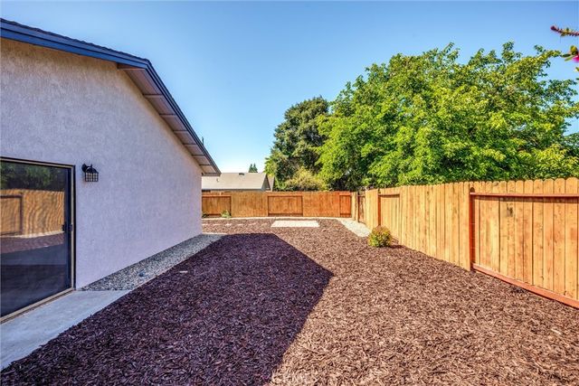 921 Player Lane, Paso Robles, CA 93446