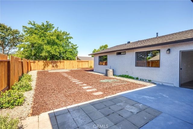 921 Player Lane, Paso Robles, CA 93446