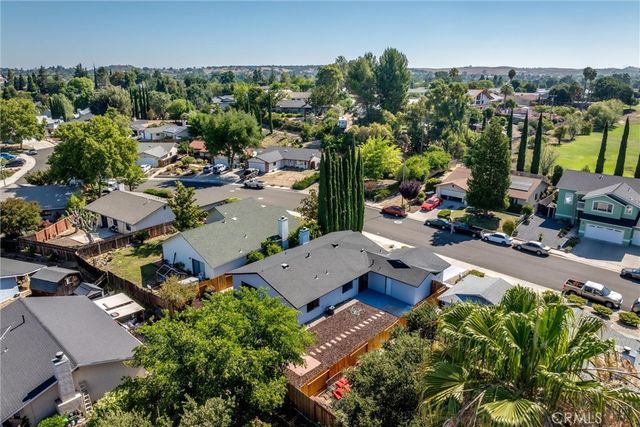 921 Player Lane, Paso Robles, CA 93446