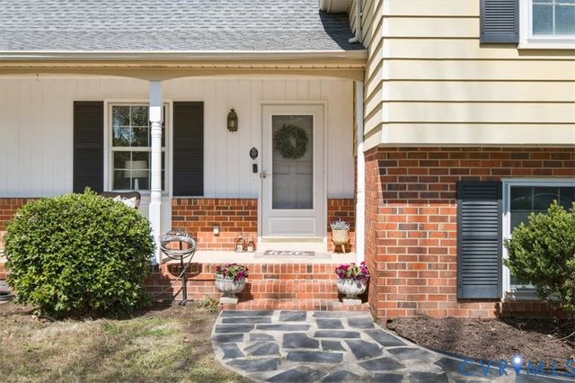 8517 Ironington Ter, Richmond, VA 23227