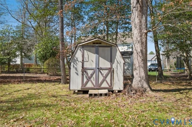 8517 Ironington Ter, Richmond, VA 23227