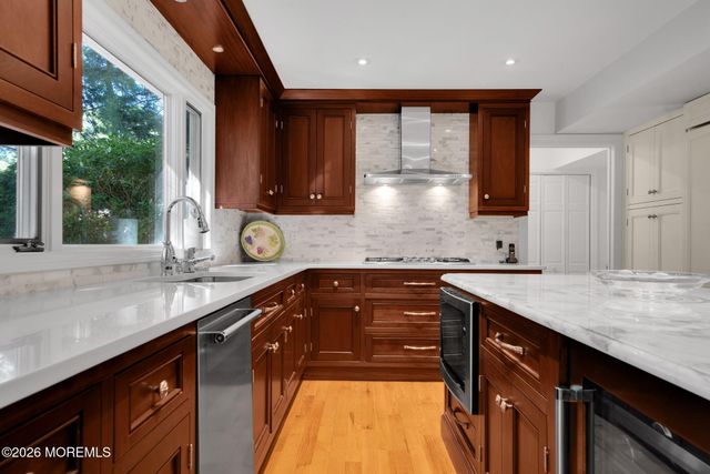 4 Halifax Drive, Morganville, NJ 07751