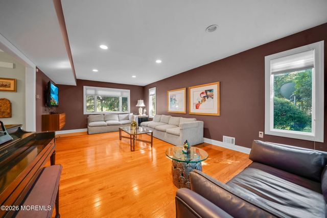 4 Halifax Drive, Morganville, NJ 07751