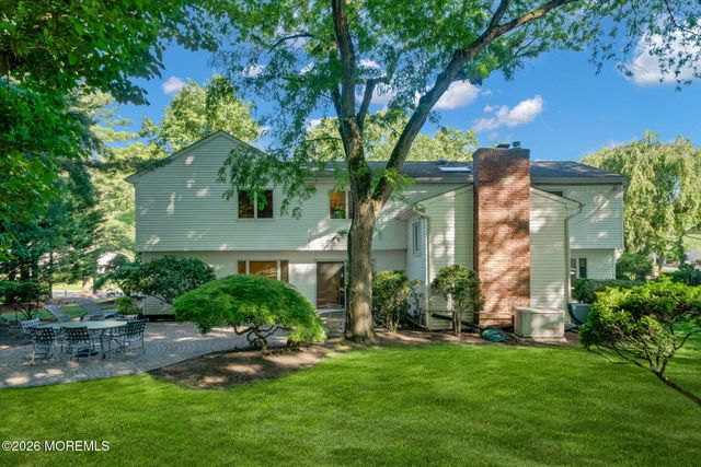 4 Halifax Drive, Morganville, NJ 07751