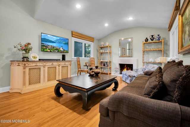 4 Halifax Drive, Morganville, NJ 07751
