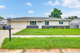 707 65TH AVENUE DRIVE W, Bradenton, FL 34207