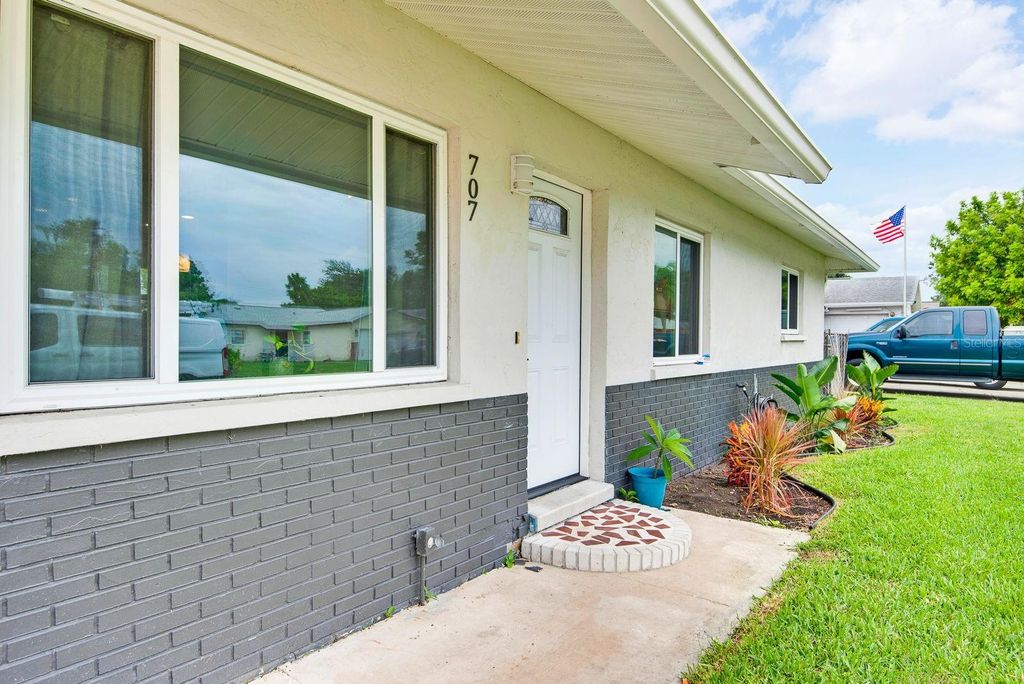 707 65TH AVENUE DRIVE W, BRADENTON, FL 34207 — photo 2