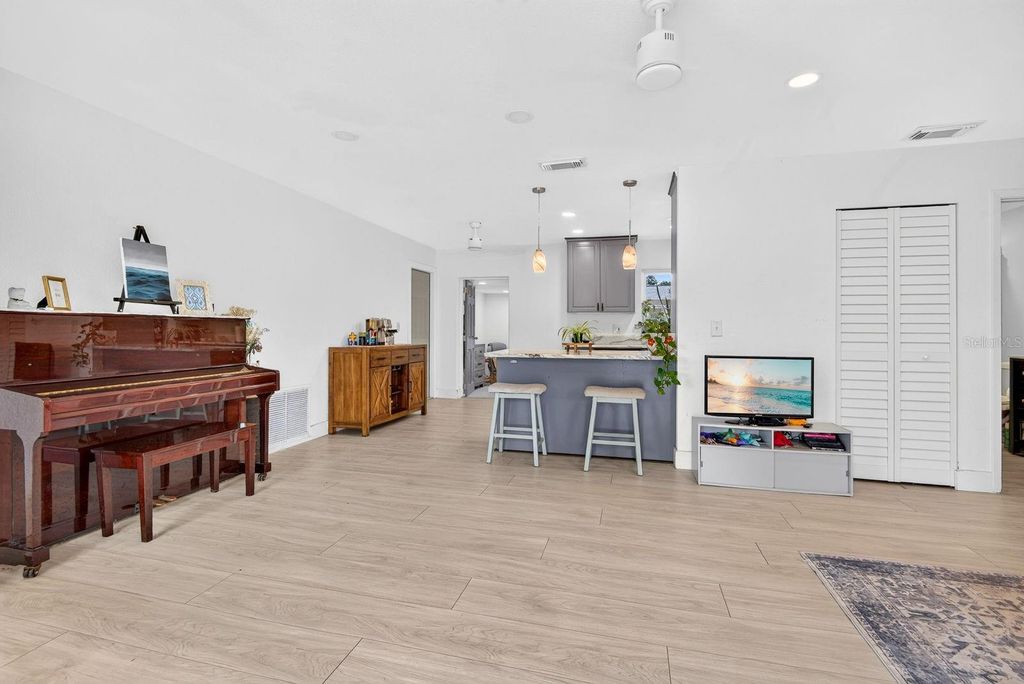 707 65TH AVENUE DRIVE W, BRADENTON, FL 34207 — photo 5