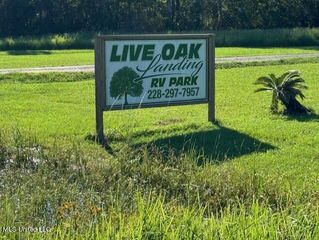7916 Old Stage Road, Moss Point, MS 39562