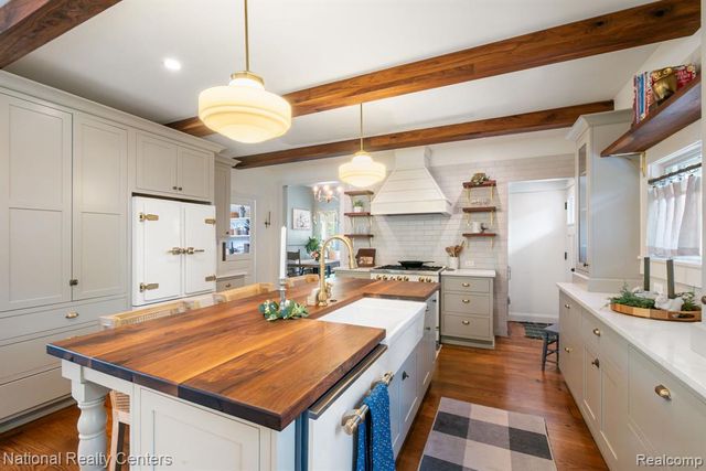 116 S Rogers Street, Northville, MI 48167