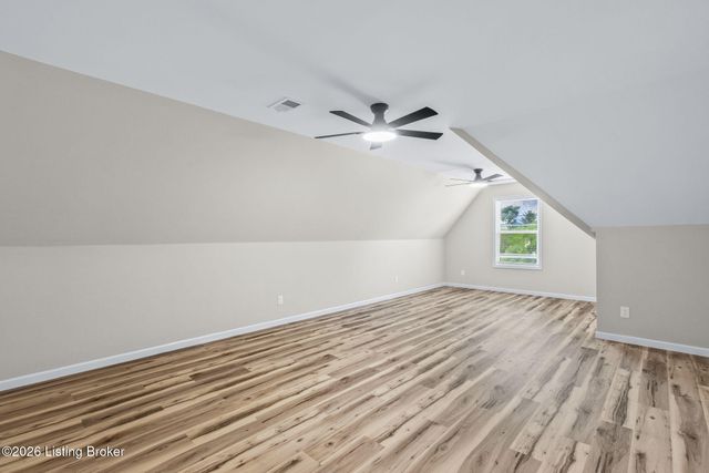 5810 Applegate Ln, Louisville, KY 40219