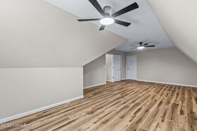 5810 Applegate Ln, Louisville, KY 40219