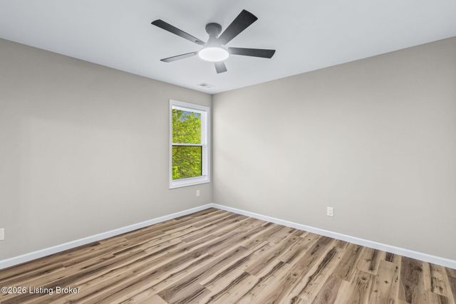 5810 Applegate Ln, Louisville, KY 40219